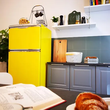 Spacious 50 Meters From The Metro