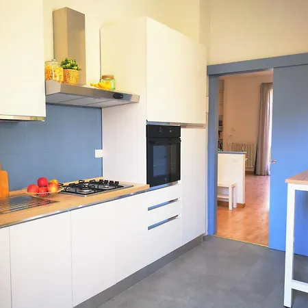 Spacious 50 Meters From The Metro شقة ميلان