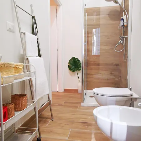 Spacious 50 Meters From The Metro Appartamento