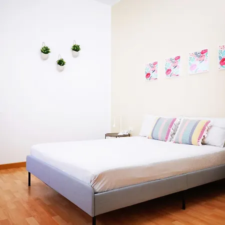 Appartamento Spacious 50 Meters From The Metro *